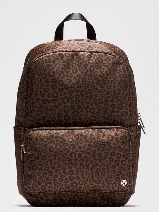 lululemon athletica Handbags - Lululemon Everywhere Backpack 22L Metal Hardware- LPOK/GOLD